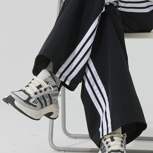 阿迪达斯 （adidas）女装运动套装25春季新款三条纹圆领短袖T恤直筒长裤运动裤 两件套 JY7612+JE1306 L