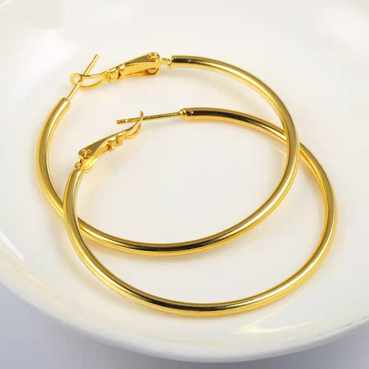Chinese Valentine's Day gold earrings European and American fashion temperament 18k gold large hoop earrings for your girlfriend. The same style 60mm earrings from the gold store