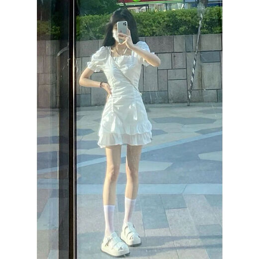 Fhhuabd Internet célébrité robe blanche pour les femmes en été, pure, mince et margeant la taille, sweet premier amour robe à manches bouffantes 695 # [Black Short] S 90jin [Jin est égal à 0,5 kg] peut être porté à l'intérieur