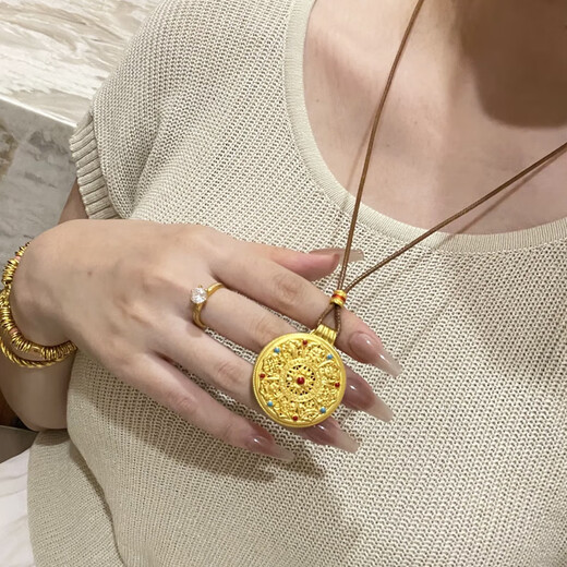 QUAMER Gold Store Gold Store Same Style Ruyi Perfect Eight Treasures Compass Pendant Simulated Braided Rope Wei Xue Enamel Vajra Compass + Coffee Rope (16.2g)