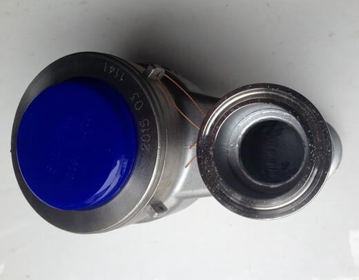 Yonghuan 304 Edelstahl Schnelllast vertikaler Wassermesser unter Einlass- und Auslasswassermesser Sanitärklemme Wassermesser DN15252 kaltes Wasser DN25 Chuck 50,5 Up Einlass und Auslass