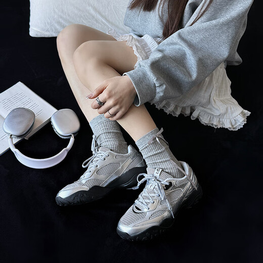 361°运动鞋子女春夏季天鹅鞋网面透气复古薄底休闲鞋682526763-3