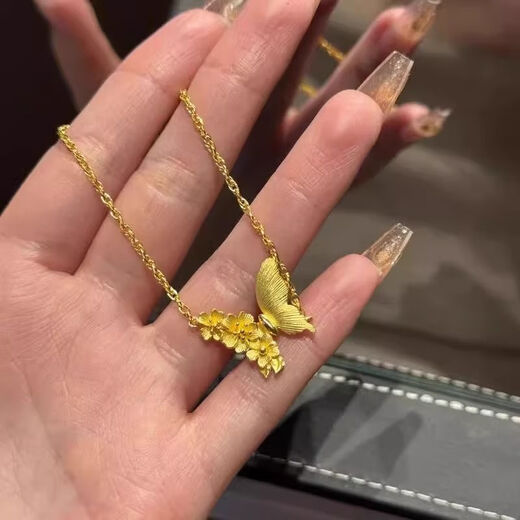 BZK9999 Gold Butterfly Necklace for Women 2025 New Pure Gold Fashion Clavicle Chain Valentine's Day Gift for Women Butterfly Necklace 1.56g