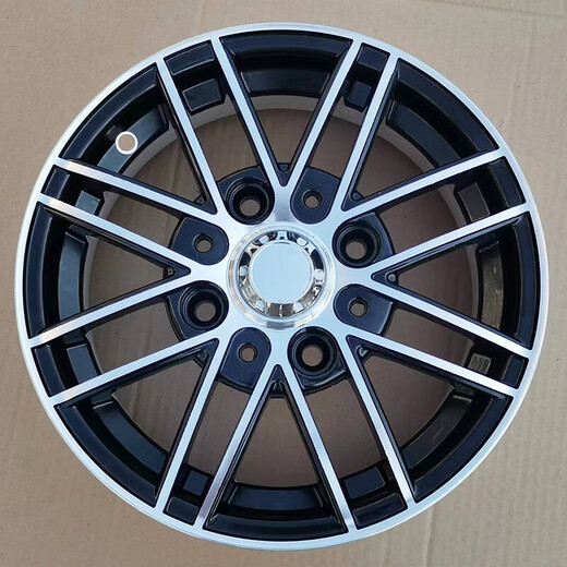 Roues en alliage en aluminium de 13 pouces 15565R13 Rague en aluminium électrique à quatre roues 16570R13 Vacuum pneu touristique et bus touristique bus de 13 pouces roues en aluminium (distance centrale 100 mm)