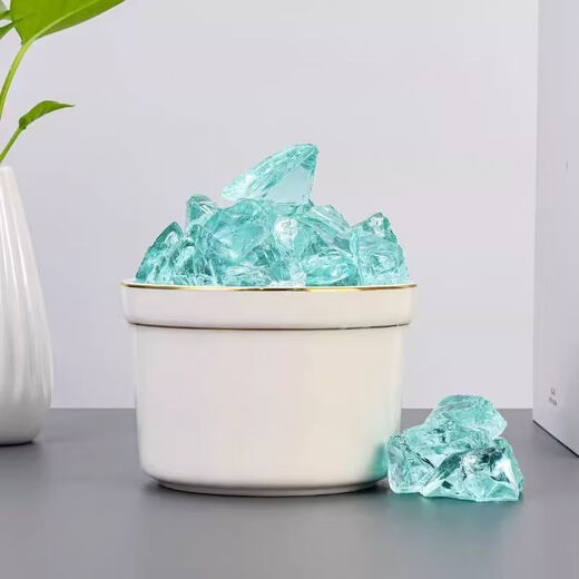Runhuanian fish tank landscaping aquarium crystal pavement glacier ornaments ice blue wooden horse crystal stone bottom sand landscape glass decoration Internet celebrity glacier glass stone 1 Jin Jin is equal to 0.5 kg trial size ice blue stone 5-8 cm
