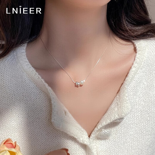 Lnieer S925 Silver Minimalist Freshwater Pearl Snake Bone Necklace Feminine Light Luxury Niche High-end Clavicle Chain Birthday Gift Freshwater Pearl Necklace S925 Silver