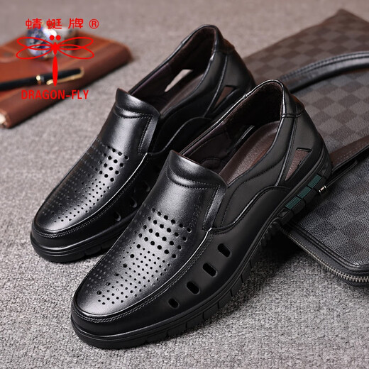 Dragonfly Brandneuer Sommer 2025 Herren hohl Sandalen Zehenschicht Kowide mittleren Alters und älteren Vaters Schuhe atmungsbezogene Freizeitschuhe Fuß Cover 9887 Hollow Brown 41