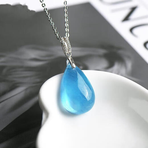 Eternal symbol collectible natural crystal pendant ice aquamarine water drop necklace pendant for your girlfriend's Valentine's Day gift ice aquamarine 3-4 grams
