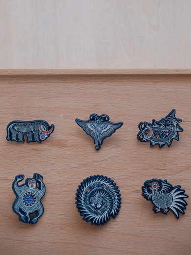 YWZR All things born in the mountains/blue intangible cultural heritage metal brooch corsage high-end retro Chinese style Guizhou Miao Village tourist souvenir butterfly pattern