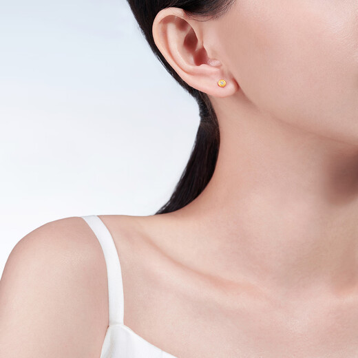 Chow Tai Fook small light bulb yellow gold stud earrings with diamonds ERU114