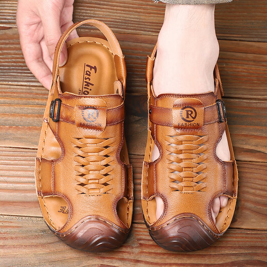 YRC Yierkang Sandalen Herren 2025 Sommer weicher Sohle der Hohlhöhe Leder Schuhe hohl atmungsaktiv