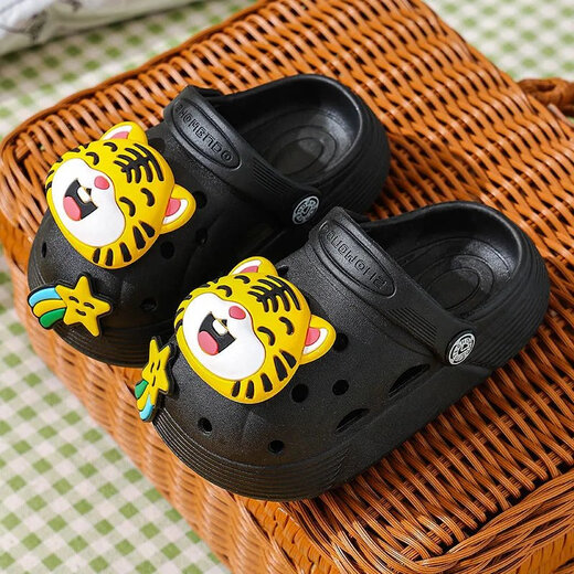 Disney Kids Hole Shoes Boys 2025 Новые мальчики в помещении и на открытом воздухе с двойным назначением с толстым покрытием, не скользящими.