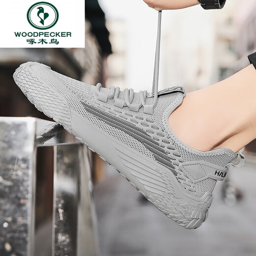 Zapatos para hombres de carpintero para el verano Breatable 2025 Nuevos zapatos de malla delgada voladora para hombres de malla casual trabajos deportivos de moda 9893 beige 39
