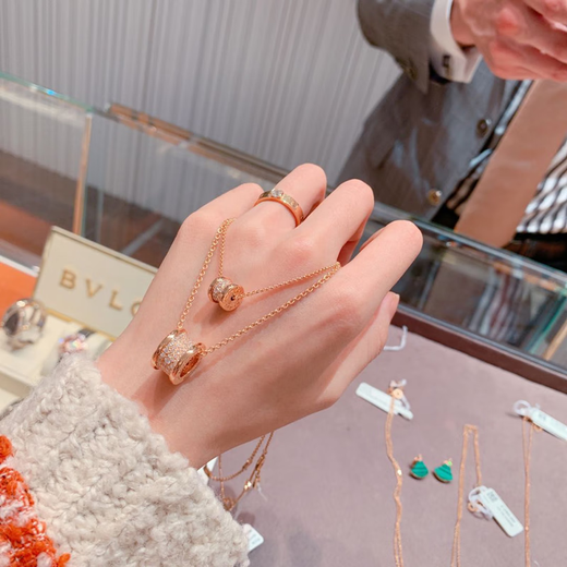 OeinOEIN inspection small waist necklace for women 18K gold full diamond classic rose gold platinum diamond pendant clavicle rose gold small waist