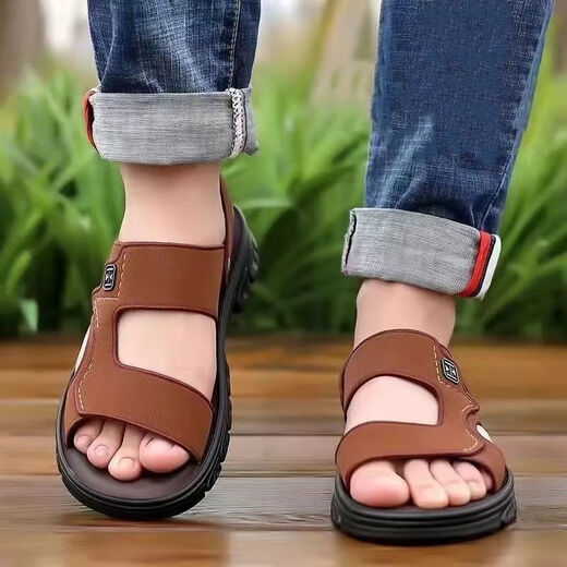 Столетия Liyong Summer Sandals Мужские мягкие подошвы, анти-скользящие пляжные туфли с двумя износостойкими, ахлетыми тапочками.