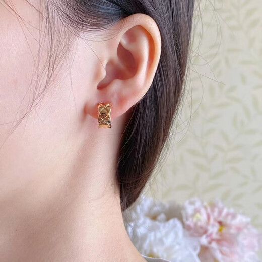 Fat Donglai's same style 18K gold earrings for women au rose gold coco earrings small fragrant ear buckles color gold earrings feel temperament (pair) rose gold