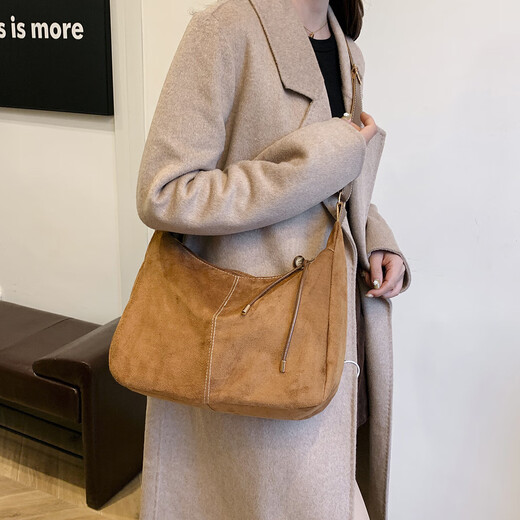 2025 Frühlings- und Sommer -Leinwand modische kleine Taschen Einfacher Retro -Wald großer Kapazität kleiner Beutel Einfacher kleiner Beutel braun