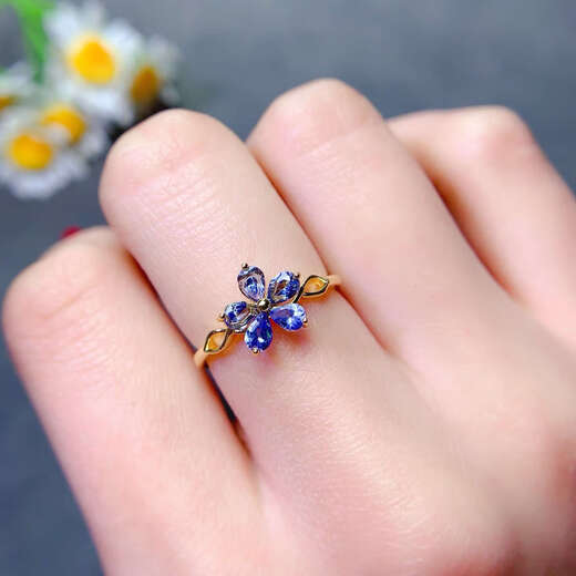 Lierui natural tanzanite ring with small flower design s925 sterling silver, versatile and exquisite, showing temperament and high-end sense 3*4mm gold color natural tanzanite ring live mouth