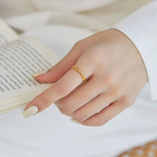 OAH【金包银】中鑫专柜莫比乌斯情侣对戒七夕戒指情人节送女友礼 老凤祥同款【金包银】莫比乌斯真爱戒指【女 老凤祥同款约2.58克【原售3899元】