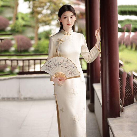 Кангмейши вышита длинно модифицированные Cheongsam 2025 Новая молодая женщина Ретро Слим Слим Средней длины рукава ежедневные носимые весенние и осенняя одежда 13566 Blue S S