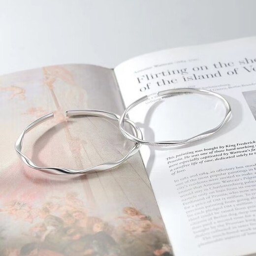 WOUG Möbius Ring Couple Bracelet Pure Silver Bracelet Men and Women Light Luxury Niche Chinese Valentine's Day Möbius Ring Bracelet Women's Bow Gift Box + Certificate