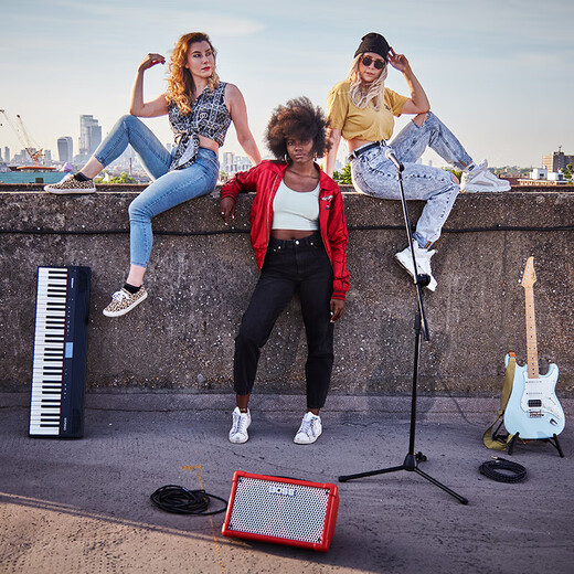 BOSS Roland CUBE-Street II Portable Outdoor Guitar Singing Speaker Electric Wind Pipe Folk Instrument Speaker CUBE ST2 Black