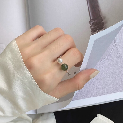 Fat Donglai's same Hetian jade ring, silver stone, jade pearl, female niche design, fashionable personality, ancient style, light luxury, light color Hetian jade pearl ring + exquisite gift box