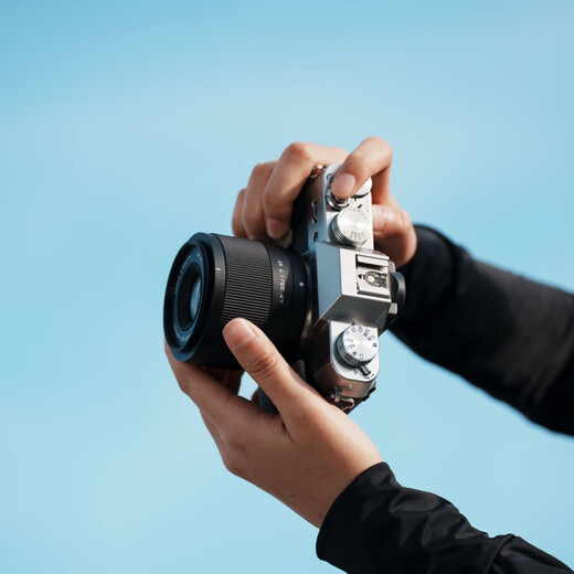 Vlitrox 35mm F1.7 lens autofocus large aperture fixed focus portrait lens AIR 35 1.7 Z mount E mount X mount imaging store Sony E mount one year extended warranty 52mm