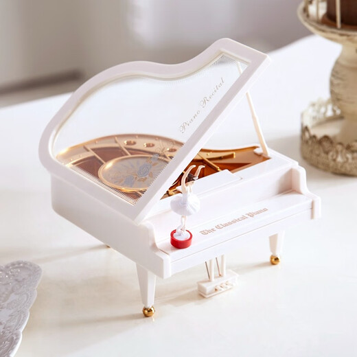 Tatanice Piano Music Box Music Box rotierende Tanzdesktop -Ornamente Mädchen Spielzeug Geben Sie Freundin Student Day Geschenk