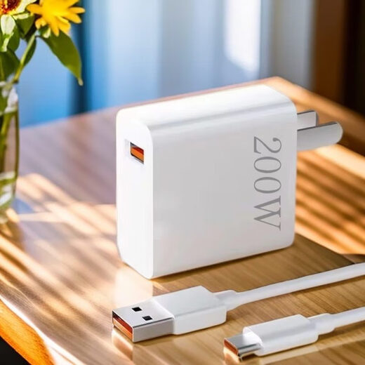 12083C Certified 200W Charger est entièrement compatible et n'endommage pas la machine convient à tous les téléphones mobiles à charge rapide avec des bouchons de charge de tablette. Tous compatibles avec un ensemble de charge rapide de 200W avec un câble de tête exquis