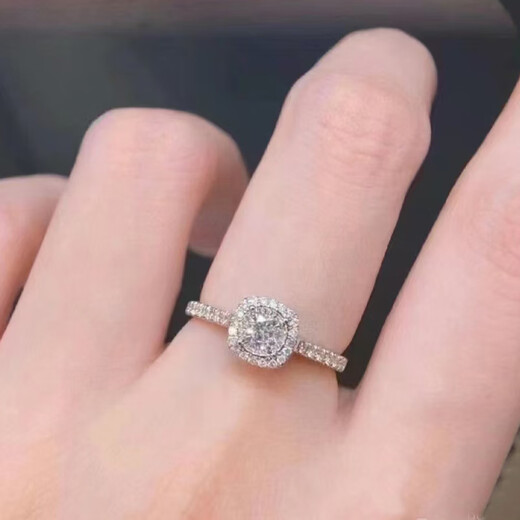 DL 1998 Fat Donglai same style platinum sugar cube ring small sugar cube ring 1 carat D color moissanite 18k gold pt950 platinum D color 2 carat counter same style No. 10