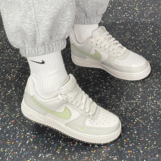 Nike (NIKE) casual shoes women's shoes 2025 summer new sports shoes AF1 Air Force No. 1 low top shoes IB3881-001 IB3881-001 Phantom gray/light military green 38.5
