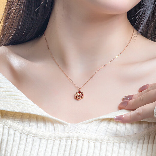 CAOX 18K gold flower diamond red agate necklace for women, rose gold and white mother-of-pearl clavicle pendant gift for girlfriend 18K white mother-of-pearl single pendant + 18K flash O chain