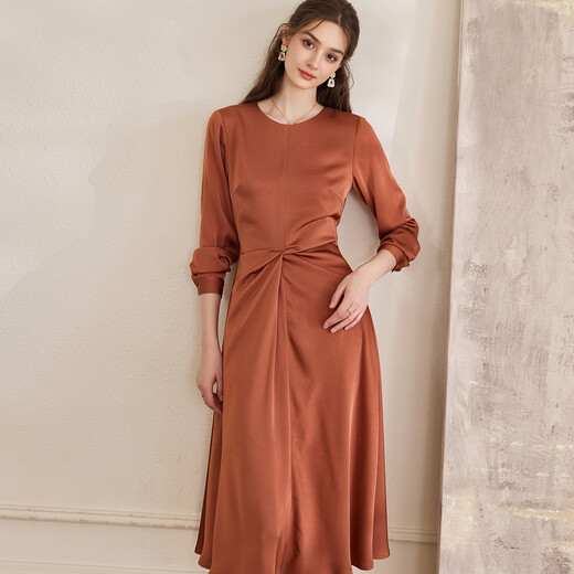 
ROEYSHOUSE ROYSHOUSE premium caramel color pleated dress spring new elegant satin waist-closing large hem skirt 10971 caramel color XL