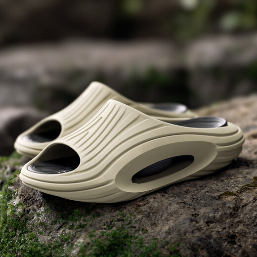LIDANI (TZLDN) Sporte des pantoufles à semelles épaisses pour les hommes en été de grandes tailles d'été anti-glissement et à glissement de calmars pour l'usure des couples anti-odor EVA pour le café noir d'été 40-41 [taille standard]