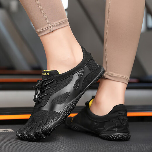 Japanese five-finger shoes for women and men indoor soft-soled Pilates comprehensive training barefoot non-slip fitness sports shoes split-toe shoes 888 rose red and black, too small, need to increase one size 39