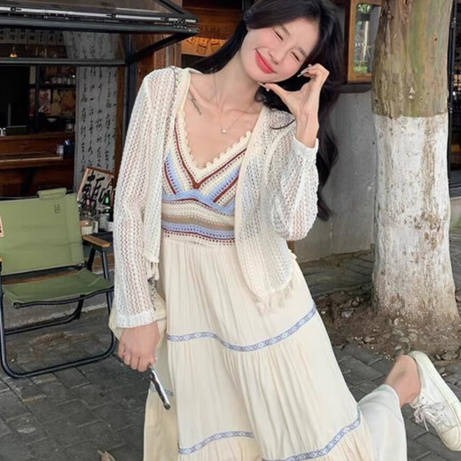 花语志连衣裙夏季2025新款套装女两件套裙子白色吊带裙新中式长裙度假风 针织拼接连衣裙+开衫【两件套】 均码 【建议80-130斤】