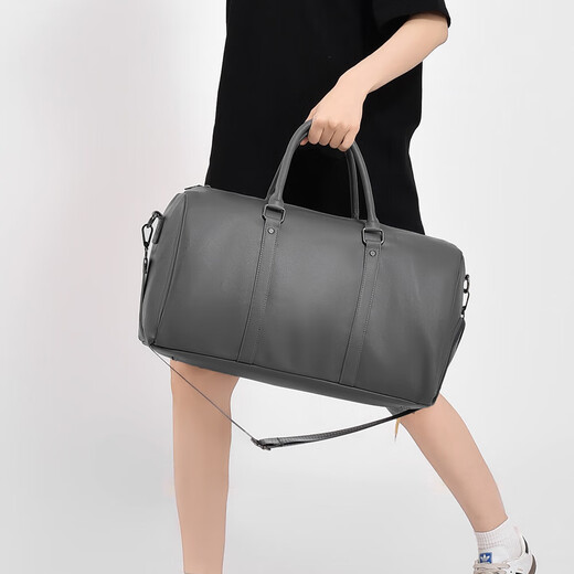 Large capacity travel bag handbag single shoulder crossbody bag business casual duffle bag men wet dry and separate fitness bag black