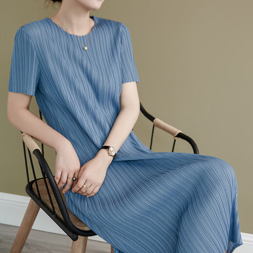 Miyake japonés Ichisaki [3291 colecciones] Vestido arrugado para mujeres 25 Summer Nuevo cuello redondo simple Simple manga rosa Purple M