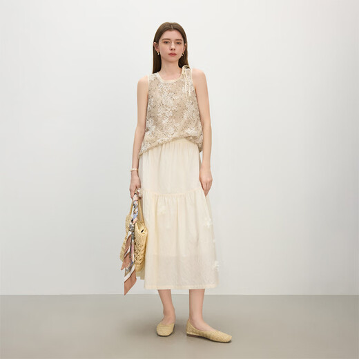 范思蓝恩立体花瓣钉珠半身裙女2025夏新款小A摆甜美优雅半裙2174 奶油米 L