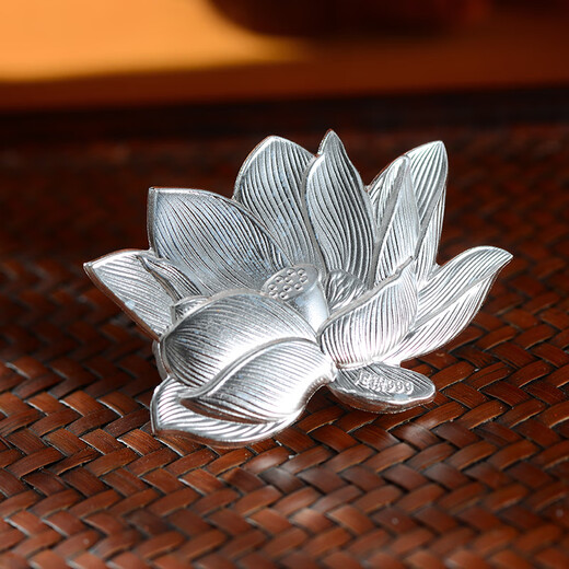 Taiguang Silver Tower Anemone Peng 999 pure silver lotus ornaments lotus boiled water tea tea pet accessories silver weight about 2.5 grams / piece