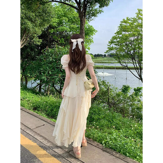 Yunju dress for women in summer 2025 new light luxury high-end white long skirt French beach skirt pure desire off-white bead fairy dress S recommended 80-95 Jin [Jin equals 0.5 kg]