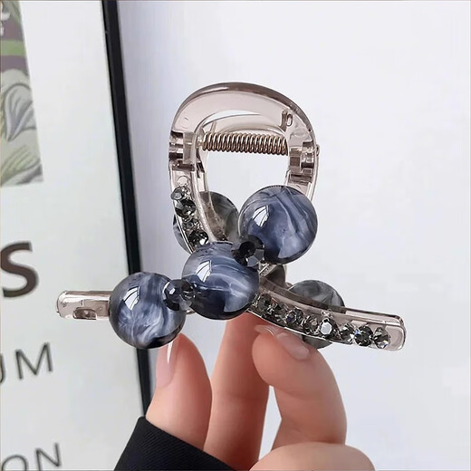Two Worlds Light Luxury Feng Rhinestone Medium Clip Hair Clip for Women 2025 New High-end Feeling Hair Clip for Small Hair Volume on the Back of the Head Ice Translucent Gray Blue Clip About 8cm - Small Hair Clips Can Be Tighter