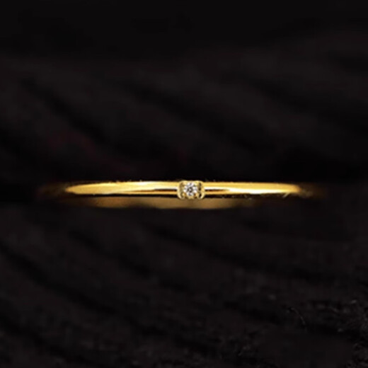 Non-fading ring for women, light luxury and high-end sense, 18K niche design, 2025 new popular plain ring, extremely thin ring - size 7 (suitable for 95-115 Jin Jin equals 0.5 kg)
