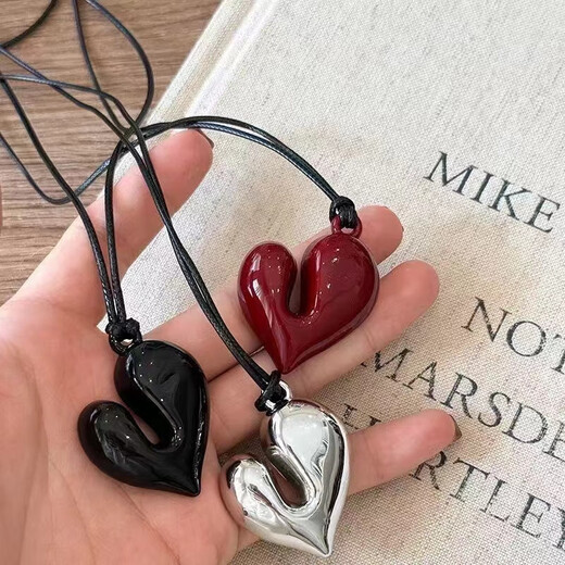 Koreanische Fieber Bloggerin gleiche Liebe Anhänger Halskette Langes Pullover Ketten Kette Female Accessoires Schlüsselbein Kette Halskette Schmuck [rot] Öldrop Geometrische Liebe Halskette
