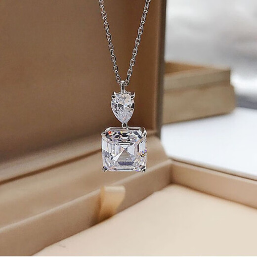 Super flash pt950 platinum princess necklace for women, high-end pear-shaped water drop pendant, 3 carat large square diamond clavicle chain D-E/extreme white 3 carat LC/mirror flawless square diamond necklace + counter packaging