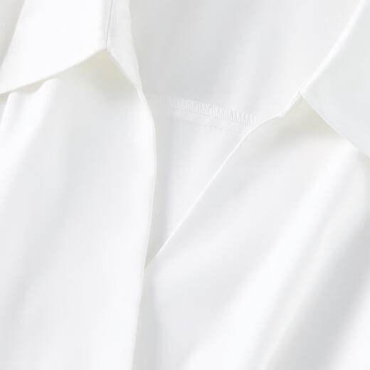 
Shangdu Bila light and fashionable commuting shirt for women with five-point sleeves and temperament design double-breasted placket waist shirt