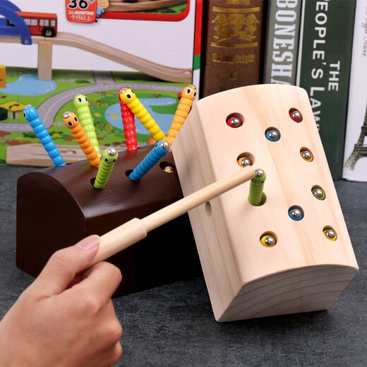 Xiaobei toys children's toys fishing magnetic catching bug game one caterpillar 2 Montessori early education baby 1-3 and a half years old wood color 1 stick 10 bugs
