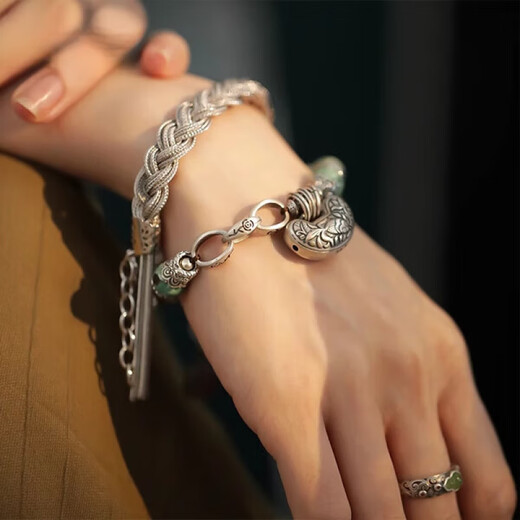 Fat Donglai's same style twist bracelet S925 silver bracelet for women with tassels, intricate braids, retro handmade silver ornaments, silver 925 bracelet, weight 28 grams