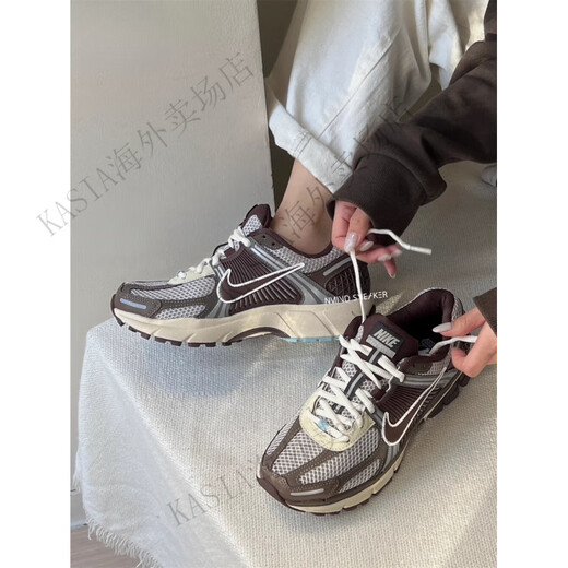 耐克（NIKE）运动鞋女ZOOM VOMERO 5太妃糖 FD9920-022 FD9920-022 39